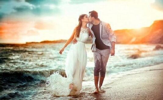 Woman and man in love with enlarged penis.